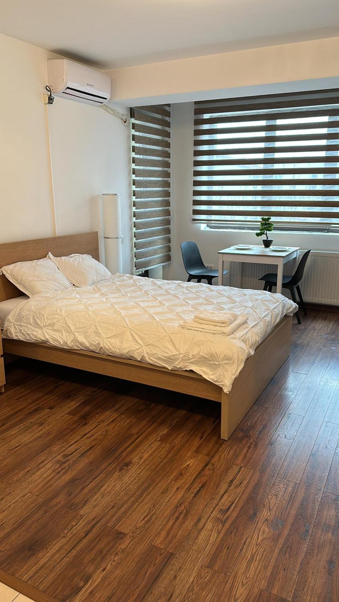 Cozy Apartment With Self Check-In Near Promenada Mall And Verdi Park Бухарест Екстер'єр фото