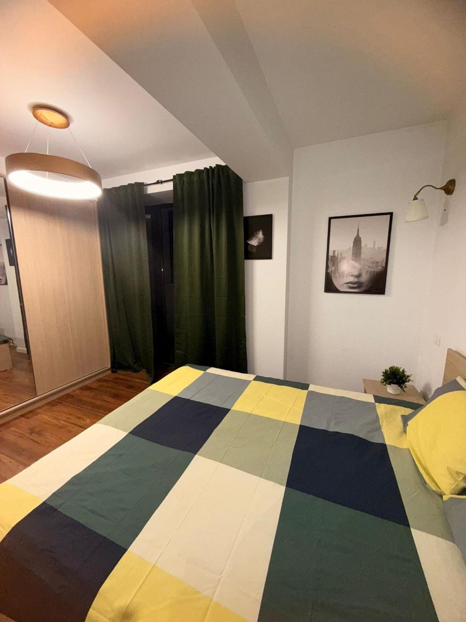 Cozy Apartment With Self Check-In Near Promenada Mall And Verdi Park Бухарест Екстер'єр фото