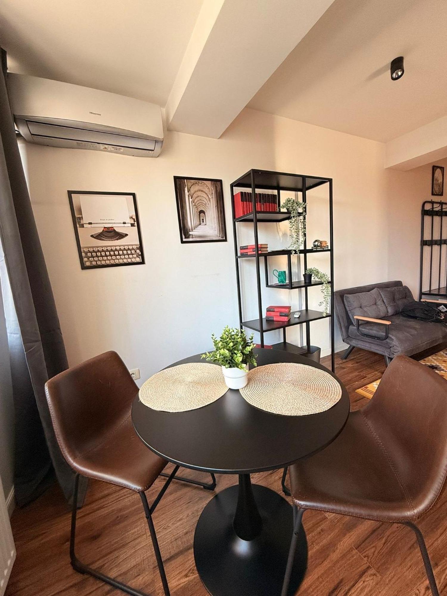 Cozy Apartment With Self Check-In Near Promenada Mall And Verdi Park Бухарест Екстер'єр фото